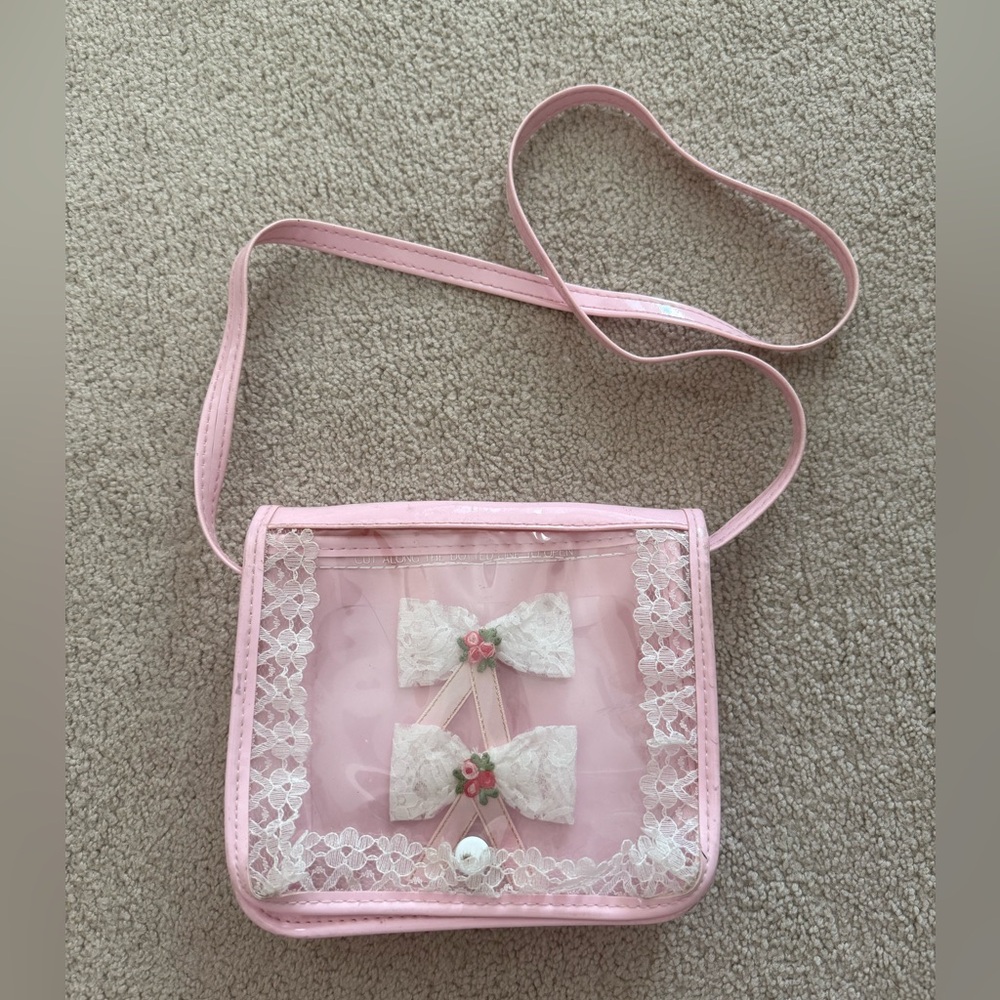 Vintage girls purse with hair clips